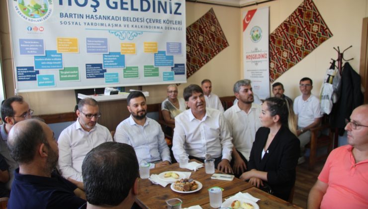 Hasankadılılar’dan aşure ikramı